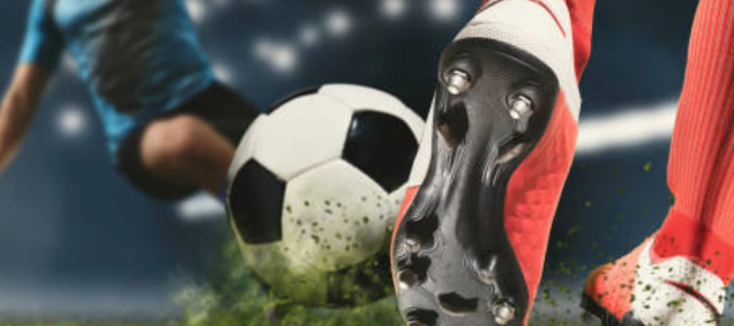 FK Vinoř : Sokol Dolní Počernice  2:1  (1:1)