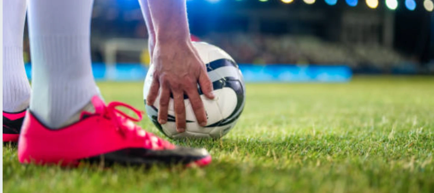 FK Vinoř : FK Čechie Dubeč  0:1 (0:0)